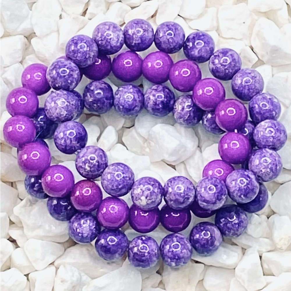 BIN2 $15 GLASS BEADED BRACELETS. Pick a set - Picture 2 of 8